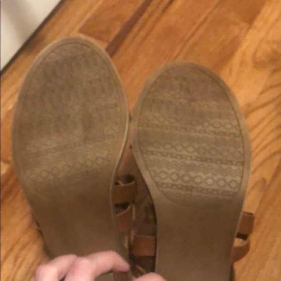 New without box Jellypop strappy heels - Picture 6 of 6